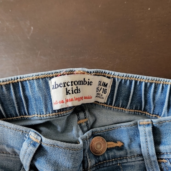 Abercrombie Kids Girls Pull-On Jean Legging - Picture 3 of 7